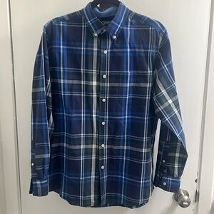 Chaps men’s blue plaid long sleeve button down; medium